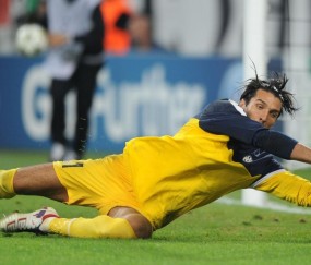 开云体育中国-季后赛抢七之夜，切特·霍姆格伦的完美交响曲