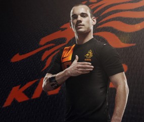 开云在线直播-北极光下的橙衣壁垒，范戴克如何用墨西哥战术碾压芬兰，铸就唯一性胜利