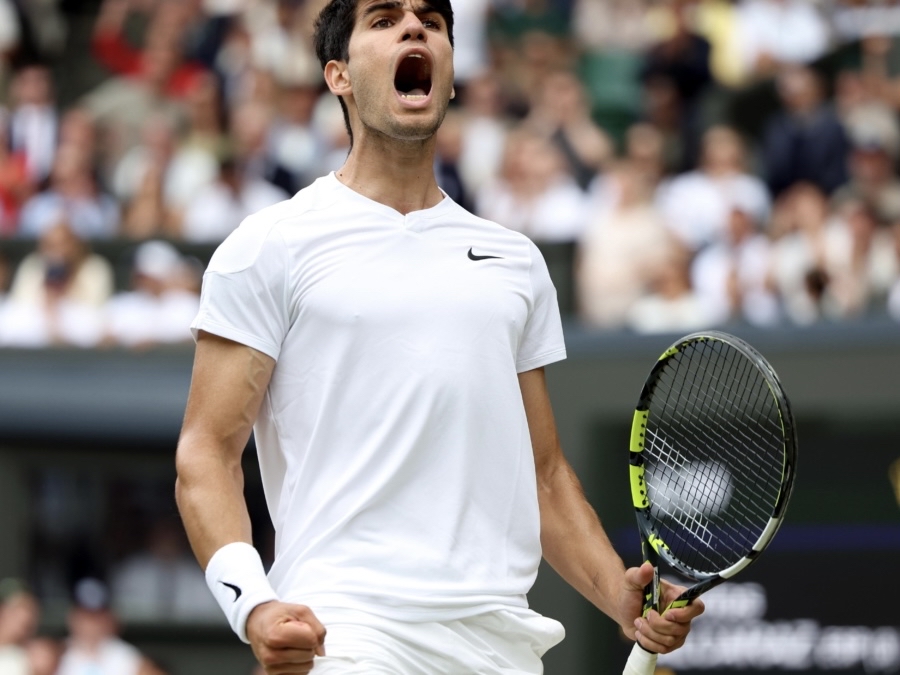 法网完胜联合杯,阿尔卡拉斯关键制胜 法网完胜联合杯,阿尔卡拉斯关键制胜