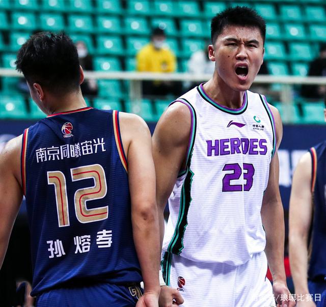 山西队轻取青岛队,陶汉林关键制胜 山西队轻取青岛队,陶汉林关键制胜