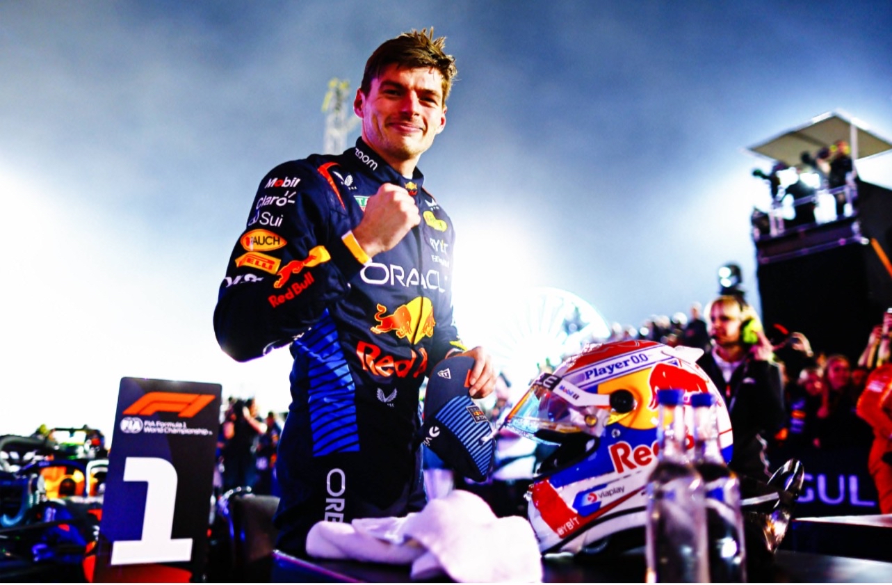 雷诺车队碾压红牛车队，维斯塔潘点燃赛场