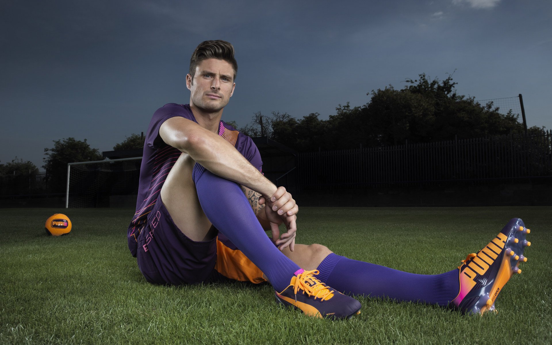 美网险胜铸就传奇，年终总决赛西西帕斯惊艳四座