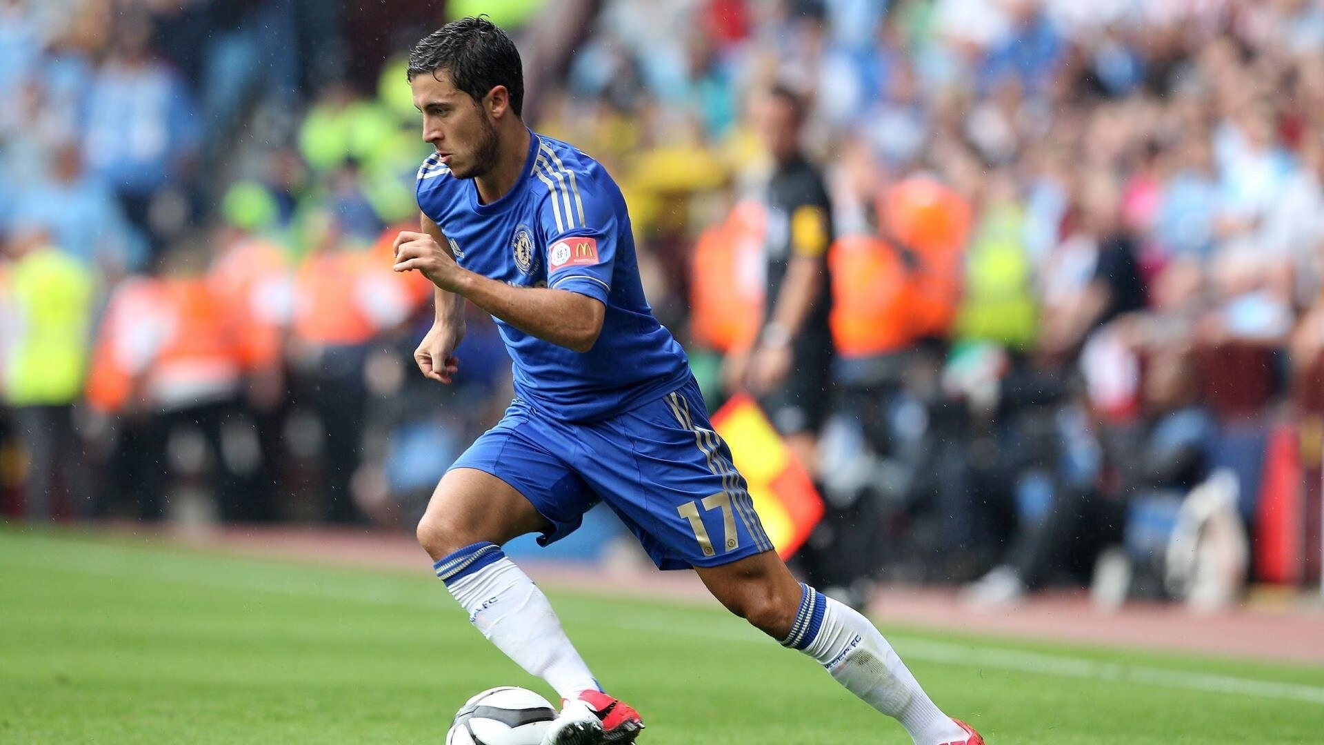 赛道上的逆袭，索伯车队险胜阿斯顿马丁，塞恩斯惊艳四座